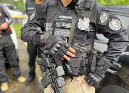 Casal que aplicava golpes milionários com revenda de veículos de luxo na Bahia é preso