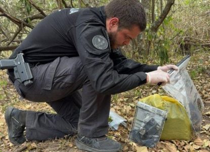 Polícia apreende material que pode ajudar esclarecer morte de três jovens em Anguera