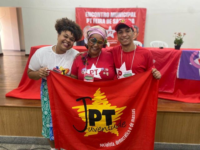 Congresso municipal reúne jovens do Partido dos Trabalhadores em Feira de Santana