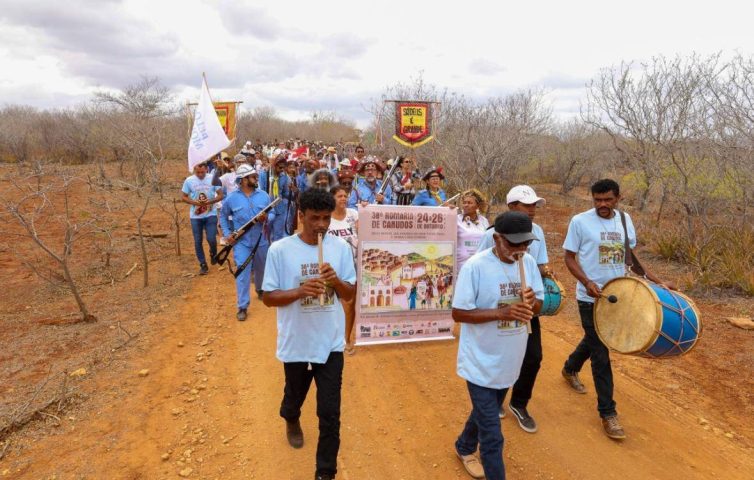 Romaria de Canudos se destaca entre atrativos turísticos dos Caminhos do Sertão
