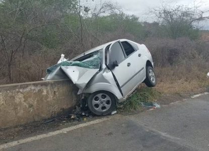 Quatro pessoas da mesma família morrem após acidente de carro no interior da Bahia