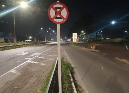 Ruas e avenidas de Feira de Santana ganham novas faixas de pedestre e sinalização horizontal