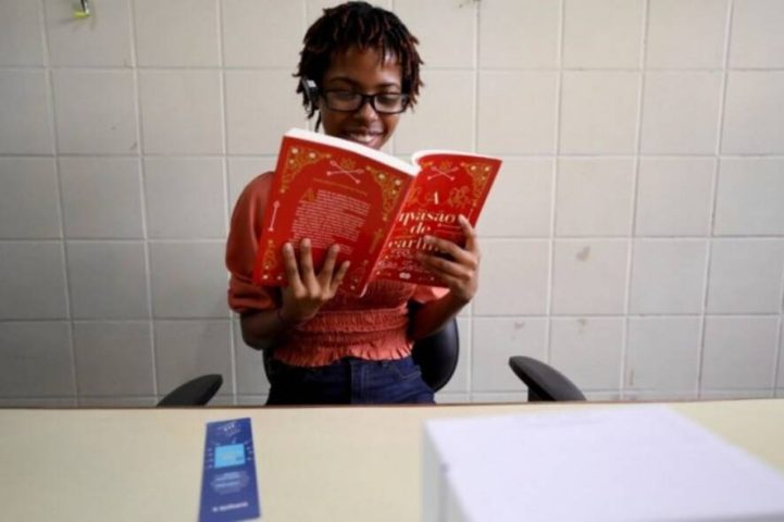 Óculos inteligentes serão ofertados para estudantes com deficiência visual da rede municipal