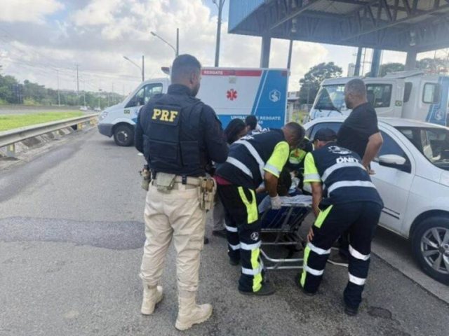 Polícia Federal Rodoviária participa de parto de emergência na BR-324