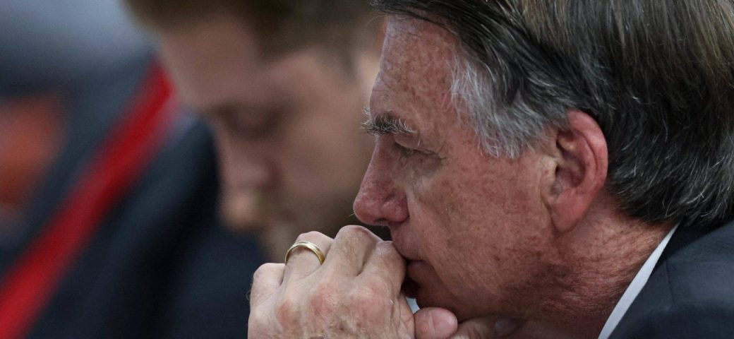 Paranoia, tornozeleira e risco de fuga: STF decide destino de Jair Bolsonaro nesta segunda, 24