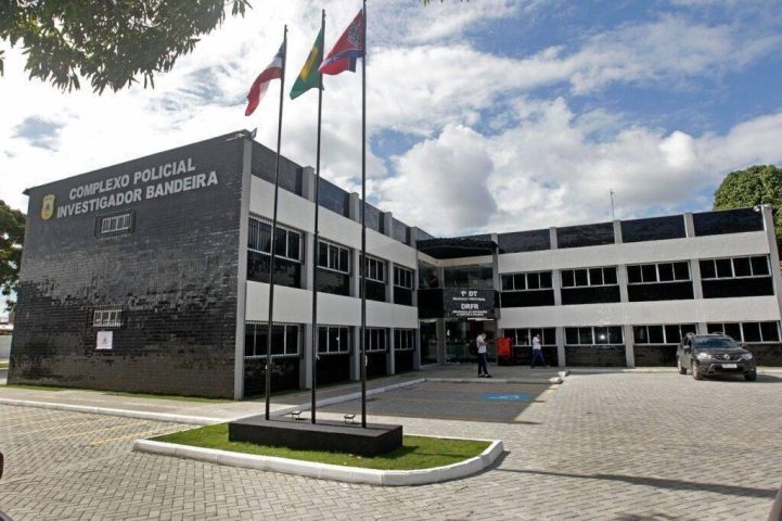 Polícia elucida homicídio de homem com problemas mentais Feira de Santana; vítima sofreu 20 facadas