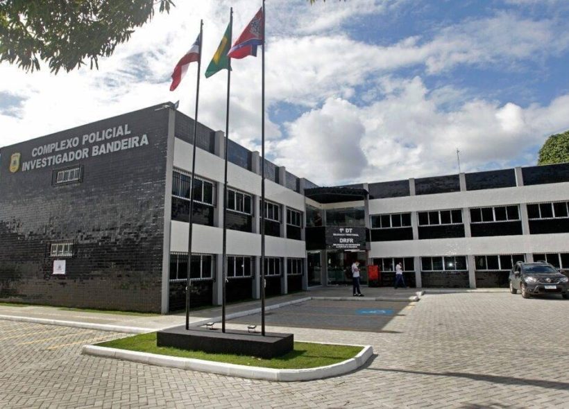 Mulher é indiciada pela Polícia em Feira de Santana por suspeita estelionato; golpes geraram prejuízos de R$ 400 mil