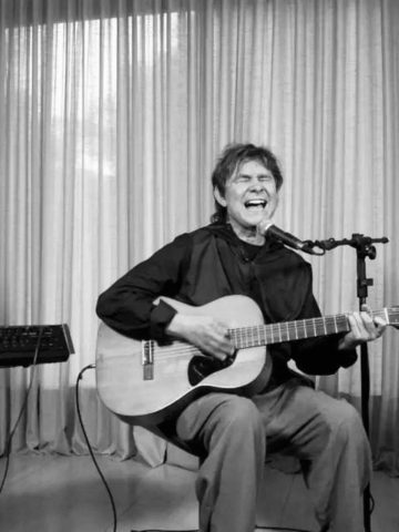 Cantor Lô Borges, um dos fundadores do Clube da Esquina, morre aos 73 anos em Belo Horizonte