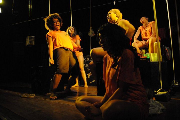 Espetáculo “Encarceradas” volta ao palco do Teatro Amélio Amorim na quarta, 5 e quinta, 6
