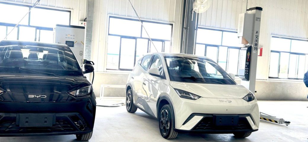 Brasil passa ter novas regras para manutenção de carros elétricos e híbridos