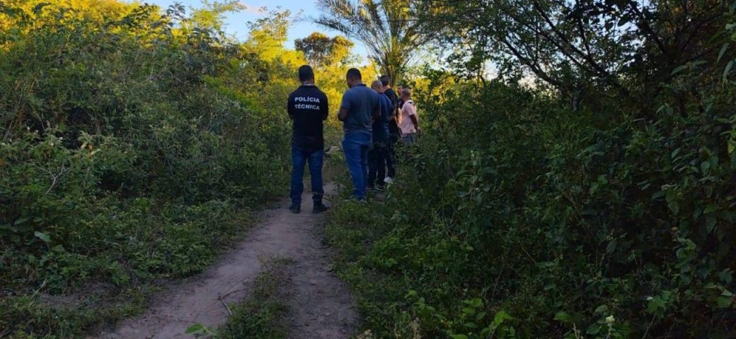 Polícia encontra corpo em região de mata no bairro Aviário, em Feira de Santana