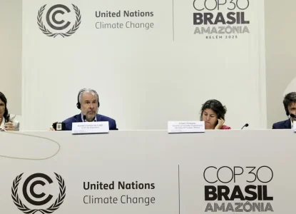 Meta de adaptação climática gera impasse em negociações da COP30