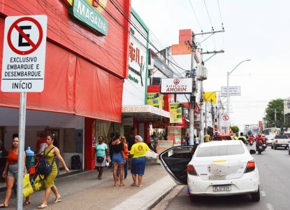 Novas áreas de embarque e desembarque prometem melhorar trânsito em pontos estratégicos de Feira de Santana