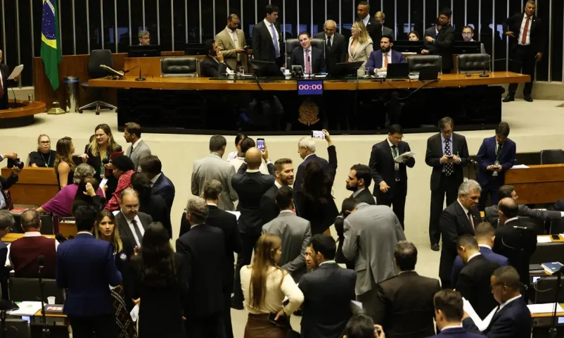 Câmara dos Deputados aprova redução de benefícios fiscais; projeto vai ao Senado