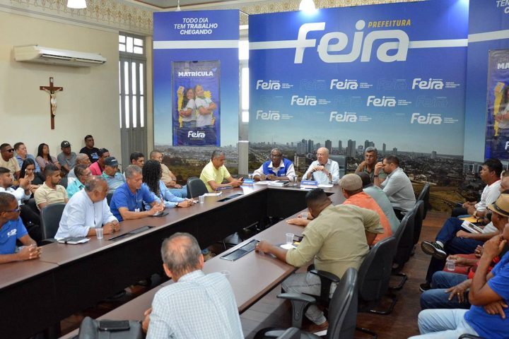 Prefeitura inicia implantação de iluminação com LED em distritos de Feira de Santana