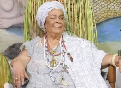 Mãe Carmen, ialorixá do Terreiro do Gantois, morre aos 98 anos em Salvador