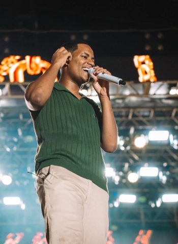 Netto Brito alcança segundo lugar entre artistas mais ouvidos da Bahia e consolida auge da carreira