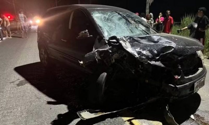 Acidente entre carro e motocicleta deixa uma pessoa morta no sul da Bahia