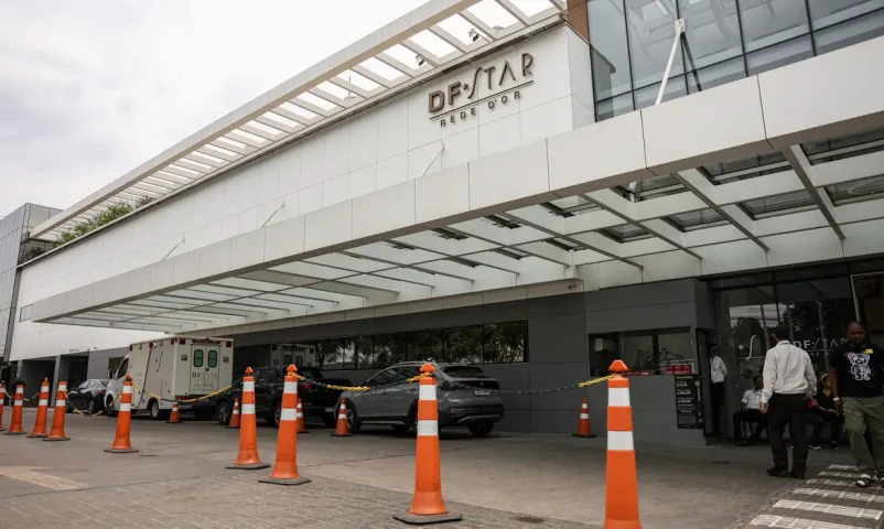 Jair Bolsonaro passa por cirurgia para tratar soluço; novo procedimento será feito na segunda, 29