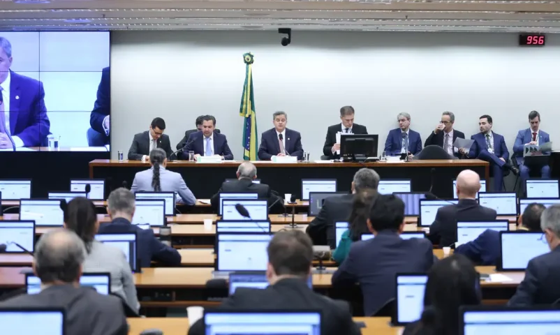 Comissão do Congresso Nacional aprova Orçamento de 2026