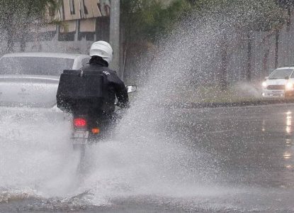 Inmet emite alerta amarelo de chuvas intensas para 178 cidades da Bahia