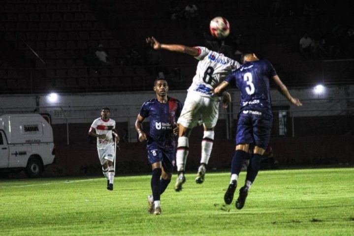 Atlético de Alagoinhas e Bahia de Feira empatam sem gols pelo Baianão 2026