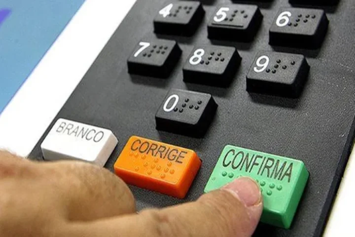 Eleições 2026: eleitor terá que escolher seis nomes nas urnas; confira cargos