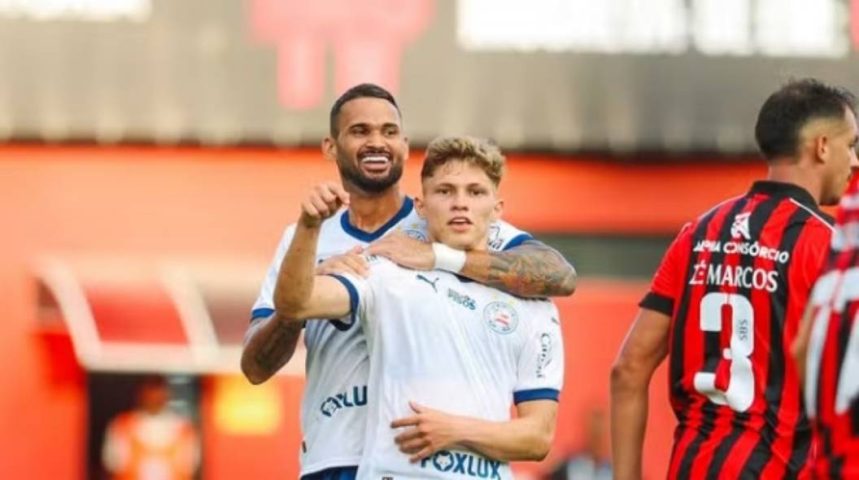 Joia da base marca, Bahia supera Vitória e dispara na liderança do Baianão 2026