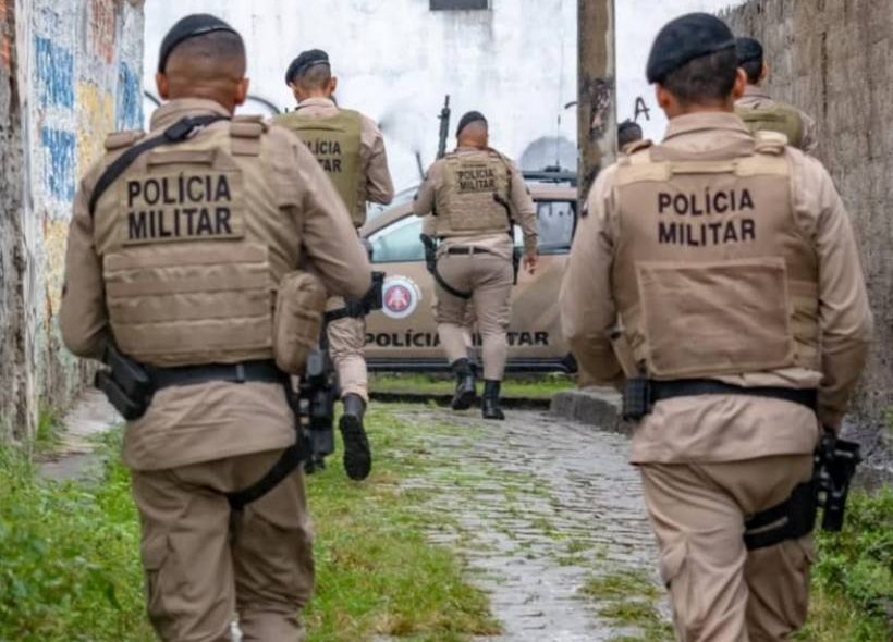 Região Leste da Polícia Militar acumula 200 mandados de prisão cumpridos em 2026; mais de 80% em Feira de Santana