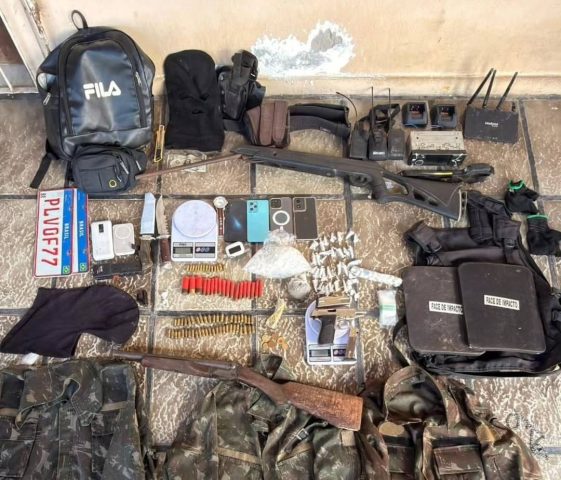 Polícia Militar destrói acampamento utilizado por facção em Amélia Rodrigues