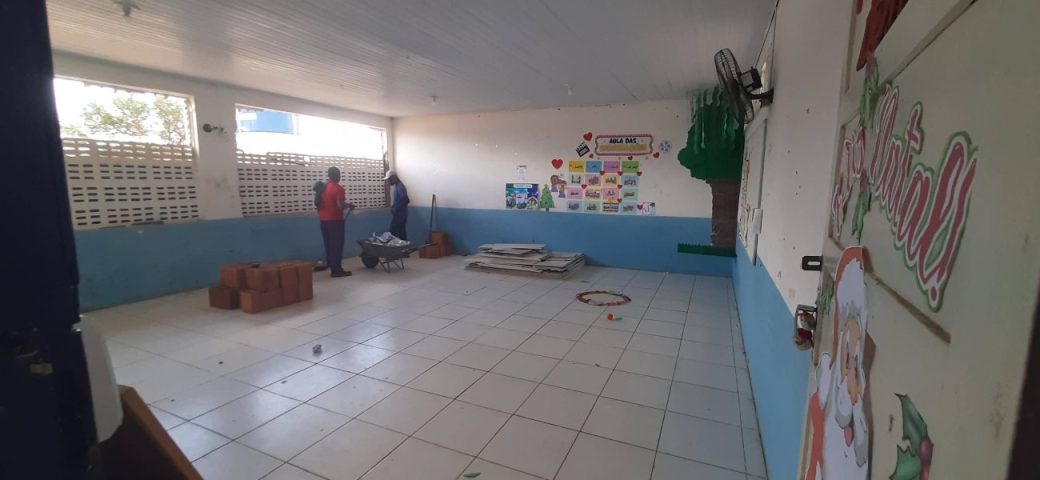 Escola em comunidade quilombola de Antônio Cardoso está em reforma e faz homenagem a educadora local