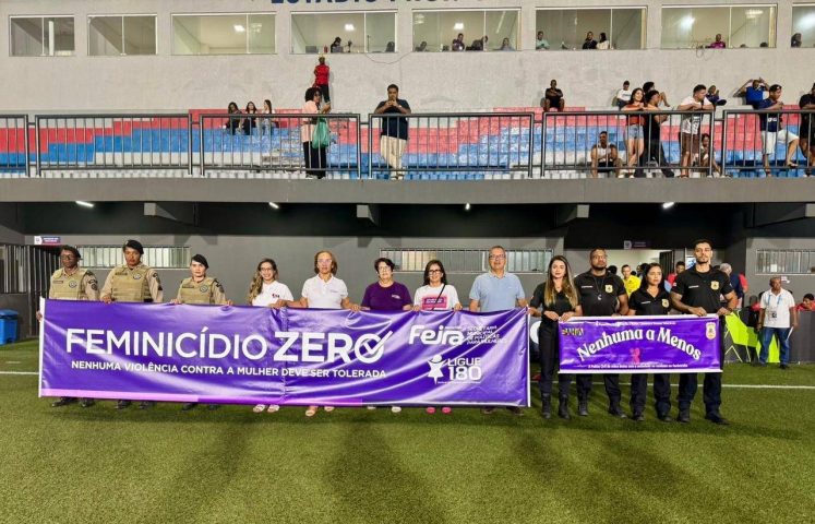 Campanha Feminicídio Zero leva rede de proteção à Arena Cajueiro durante jogo do Campeonato Baiano