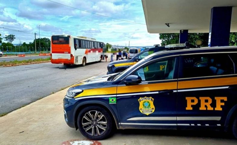 Homem com CNH provisória para motocicleta é flagrado conduzindo ônibus com quase 50 pessoas na Bahia