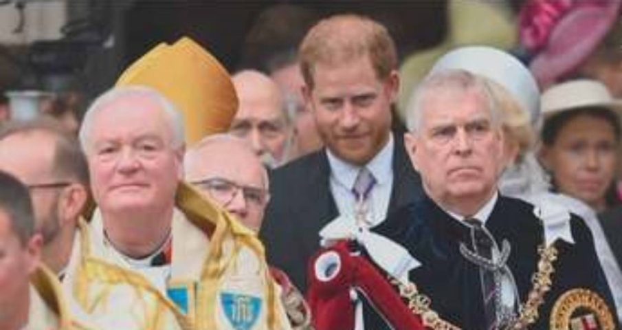 Ex-príncipe Andrew, irmão do Rei Charles III, é liberado após prisão sob suspeita de má conduta no Reino Unido