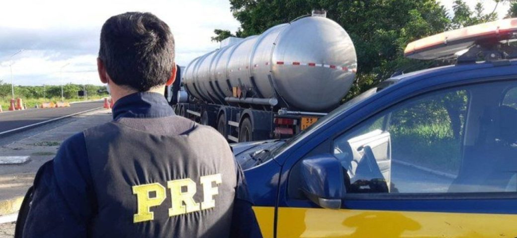 PRF aponta que quase 44% das mortes nas rodovias federais envolvem veículos de carga