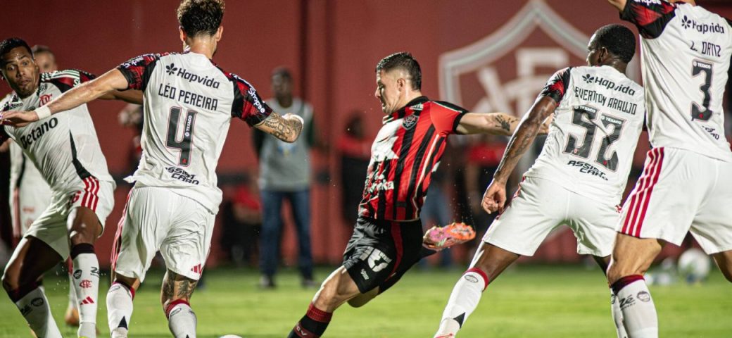 Brasileirão 2026: Vitória desperdiça pênalti e é derrotado pela eficiência do Flamengo no Barradão