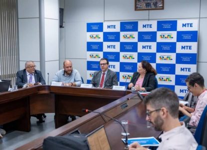 Brasil gera mais de 255 mil empregos formais em fevereiro, segundo Novo Caged