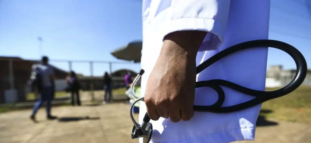 MEC aplica penalidades para cursos de Medicina na Bahia após resultado do Enamed; confira