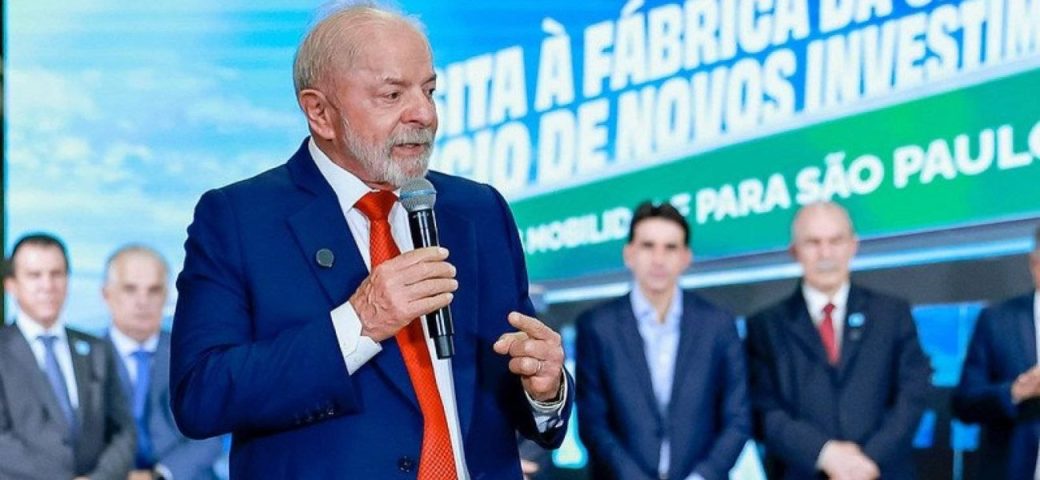 Lula anuncia novo nome para Ministério da Educação após saída de Camilo Santana