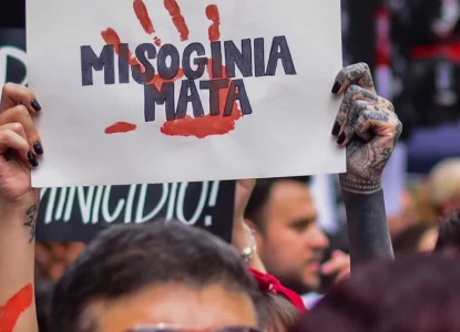 Senado aprova projeto que equipara misoginia ao racismo e endurece penas para crimes contra mulheres