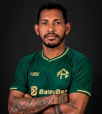 Mais uma contratação: Feira FC anuncia meia Ronan