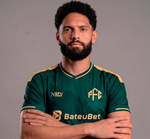 Feira FC anuncia experiente zagueiro Eduardo