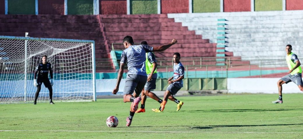 Fluminense de Feira faz primeira atividade no Joia da Princesa de olho no Baianão Série B