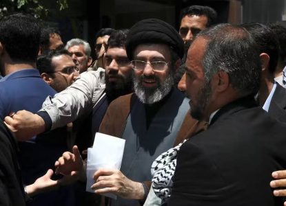 Irã anuncia Mojtaba Khamenei, filho de Ali Khamenei, como novo líder supremo