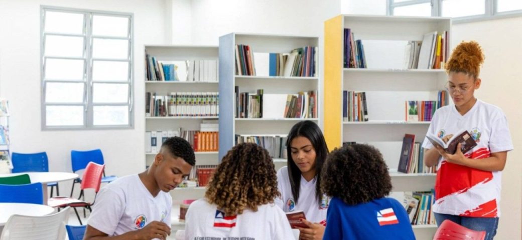 Bahia abre seleção para monitores estudantis com 46 mil vagas na rede estadual
