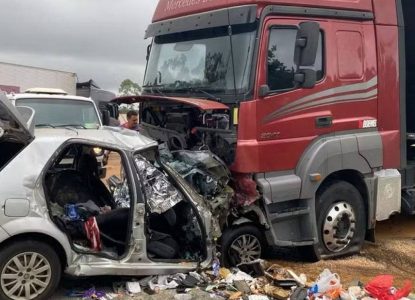 Família que saiu da Bahia morre em grave acidente na BR-251 em Minas Gerais