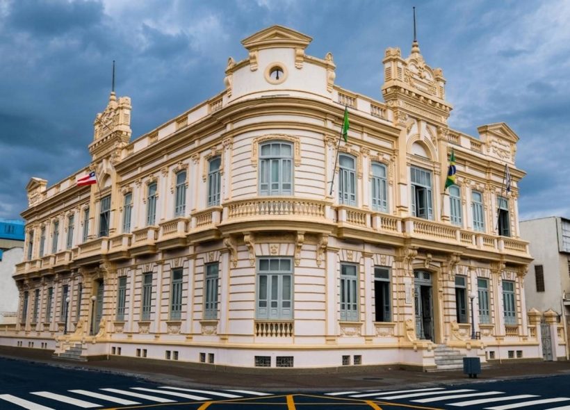 Prefeitura de Feira de Santana convoca aprovados em concurso para nomeação