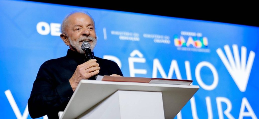 Lula volta a Brasília após procedimentos médicos em São Paulo