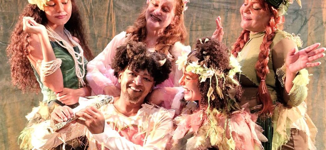 Última apresentação da ‘A Flauta Mágica De Pã’ no Domingo Tem Teatro