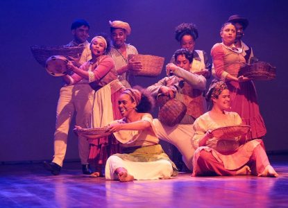 Grupo teatral promove passeio guiado pela rua Conselheiro Franco e espetáculo ‘A Cidade da Rua Direita’